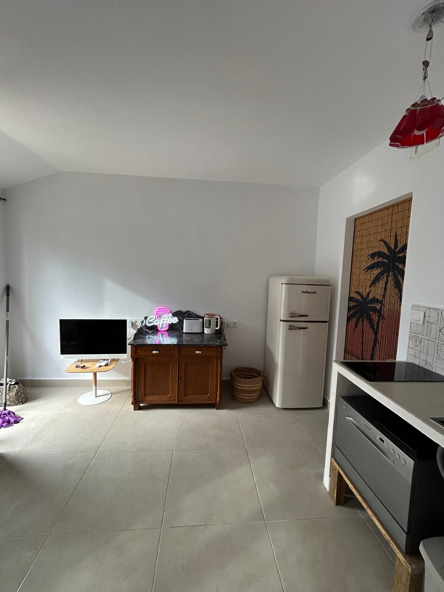 Beach house in Denia with a big garden