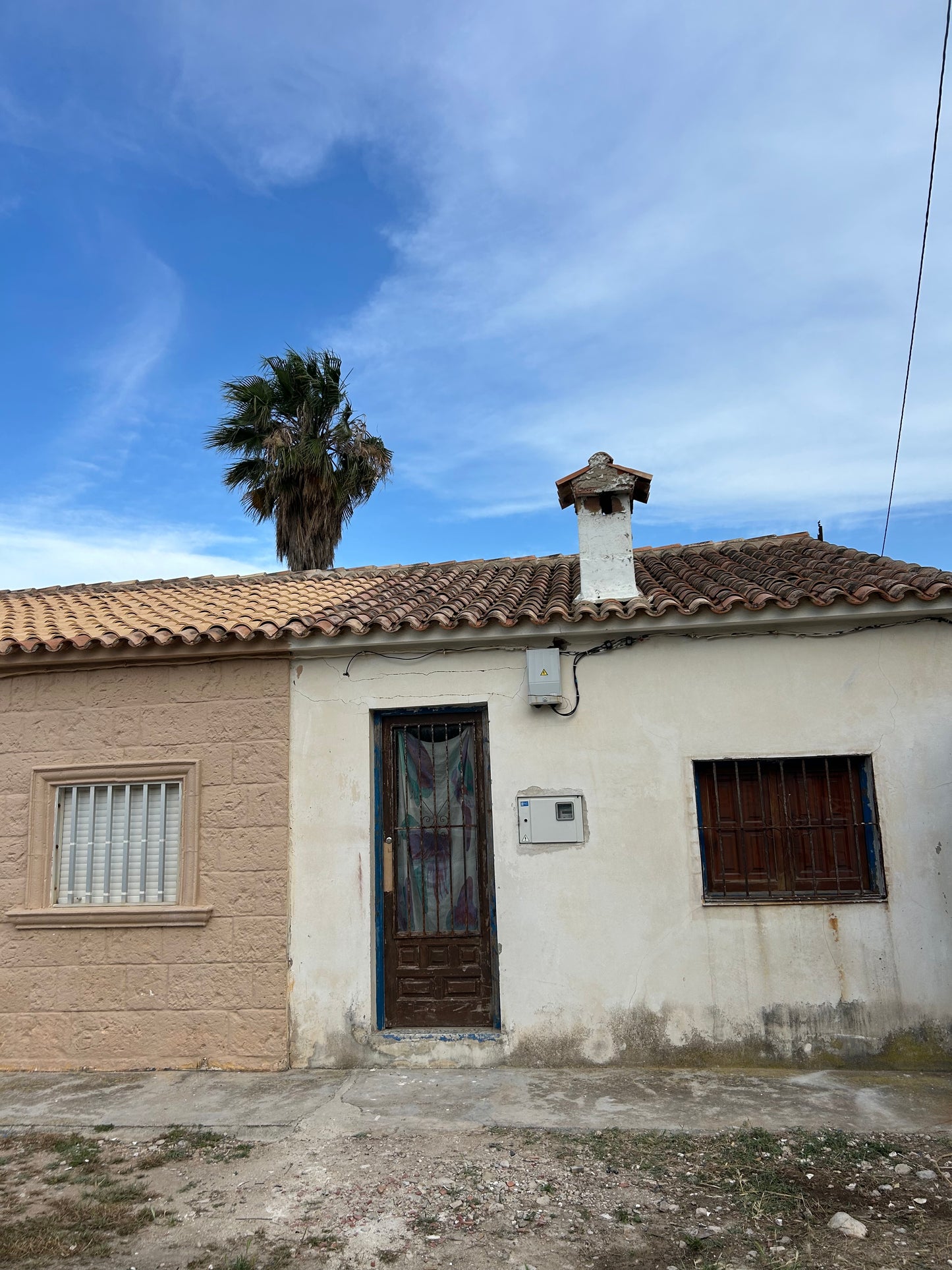 Beach house in Denia with a big garden