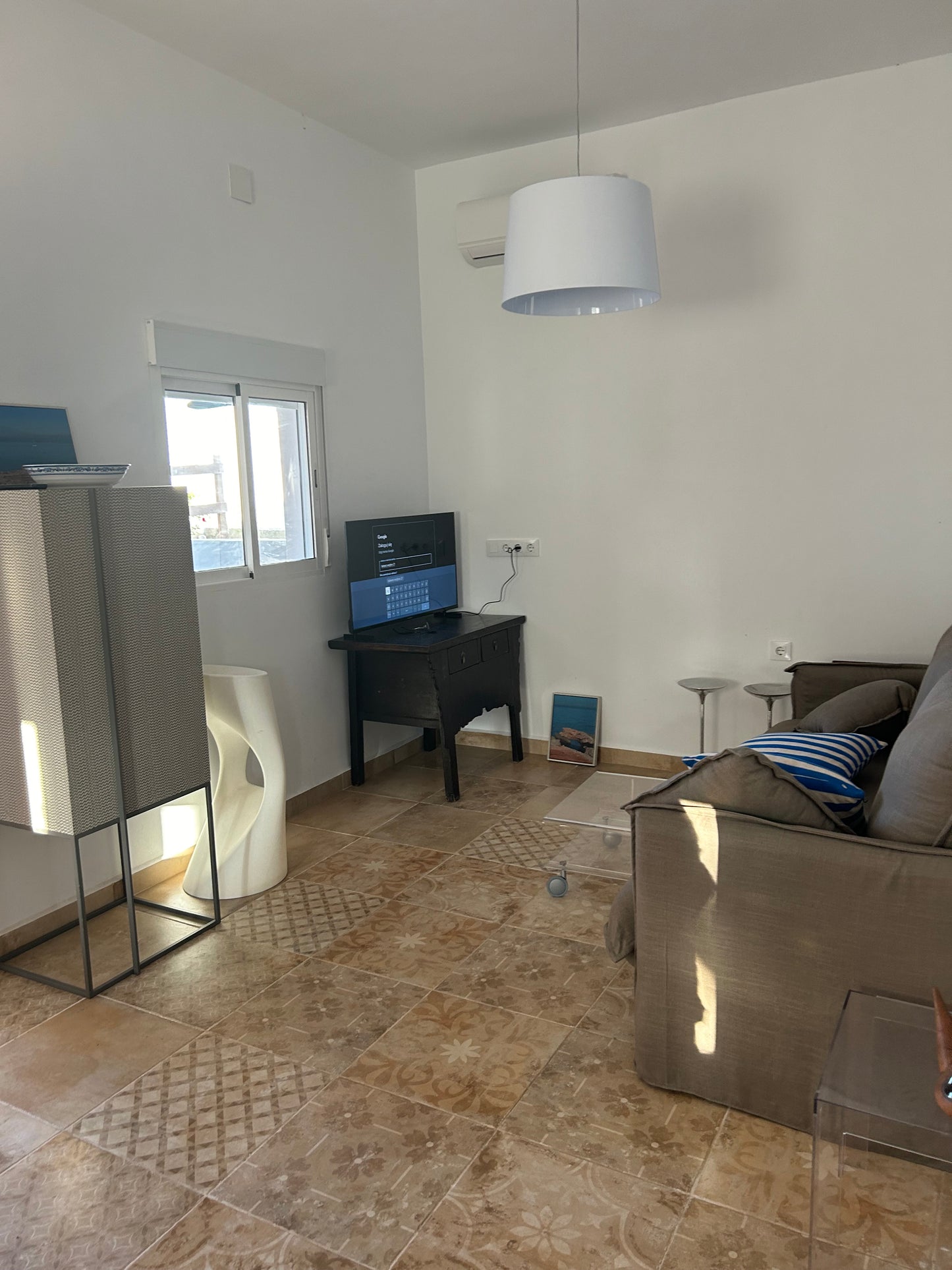 Beach house in Denia with a big garden