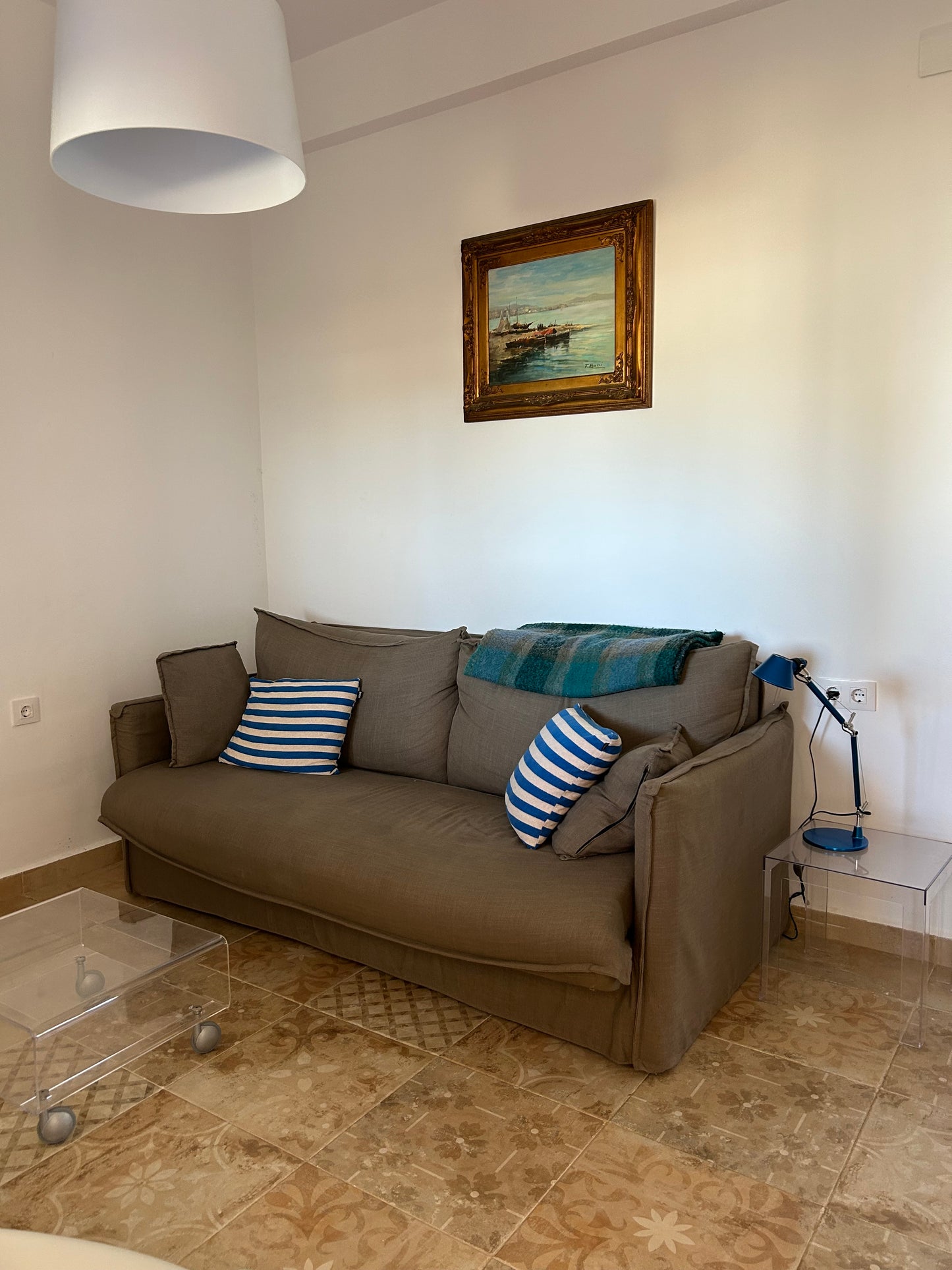 Beach house in Denia with a big garden